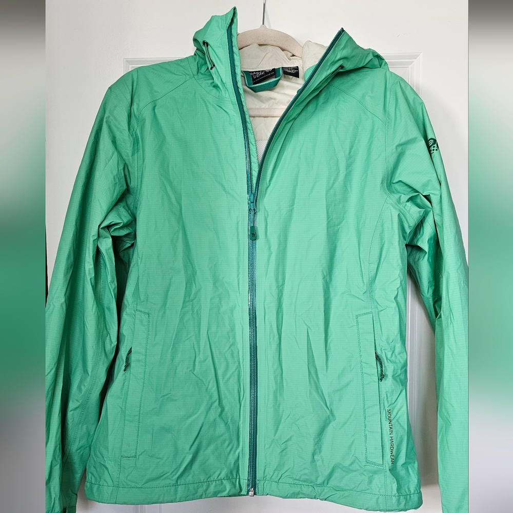 Mountain Hardwear Lined Hooded Rain Jacket in Seafoam Green - Medium M